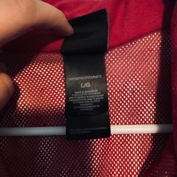 Women’s pink and grey windbreaker north face - Picture 3 of 3